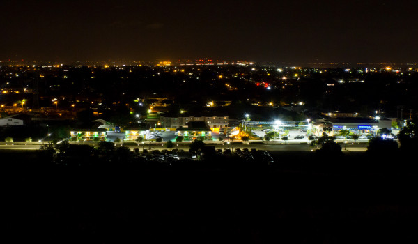 Bay Area Inn & Suites - Bay Area Inn & Suites At Night