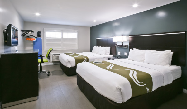 2 Queen Bed - Non Smoking