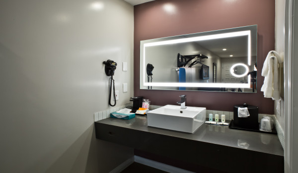 Vanity LED Mirror in 1 King Bed With Sofa - Non Smoking