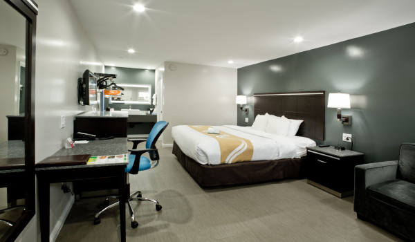 1 King Bed With Sofa - Non Smoking