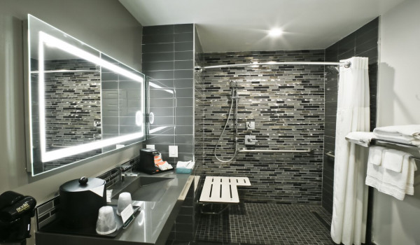 Bay Area Inn & Suites - Accessible Bathroom In 1 King Bed Accessible With Sofa - Non Smoking
