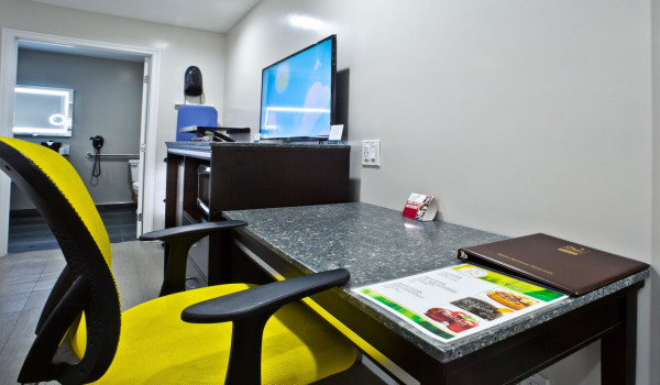 Bay Area Inn & Suites - Work Desk Area In 1 King Bed With Sofa - Non Smoking