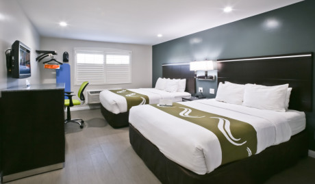 2 Queen Bed - Non Smoking